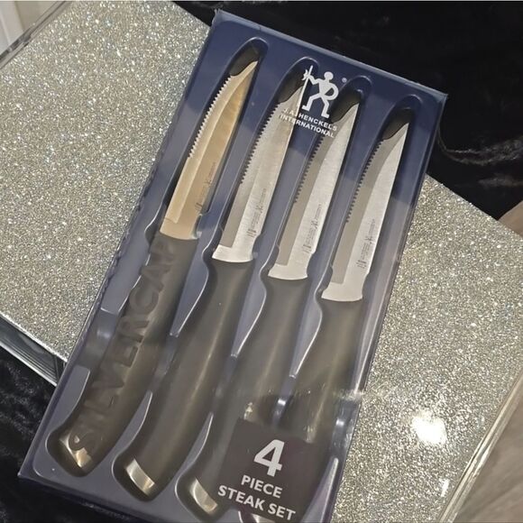 Zwilling J.A. Henckels Silvercap 4-PC Steak Set - Picture 4 of 4